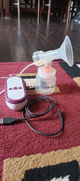 Tommee tippee Recahrable ELECTRIC Breasts pumps 0