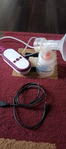 Tommee tippee Recahrable ELECTRIC Breasts pumps 4