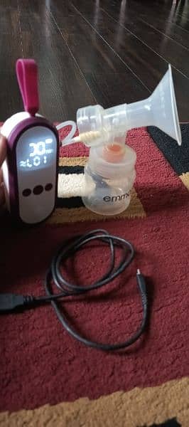 Tommee tippee Recahrable ELECTRIC Breasts pumps 7