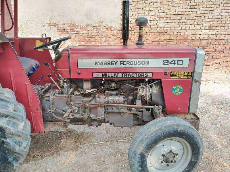 Massy Ferguson 240 tractor 8