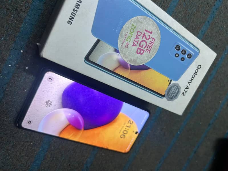 Samsung a72 with box 128 Rom, 8 gb ram 3