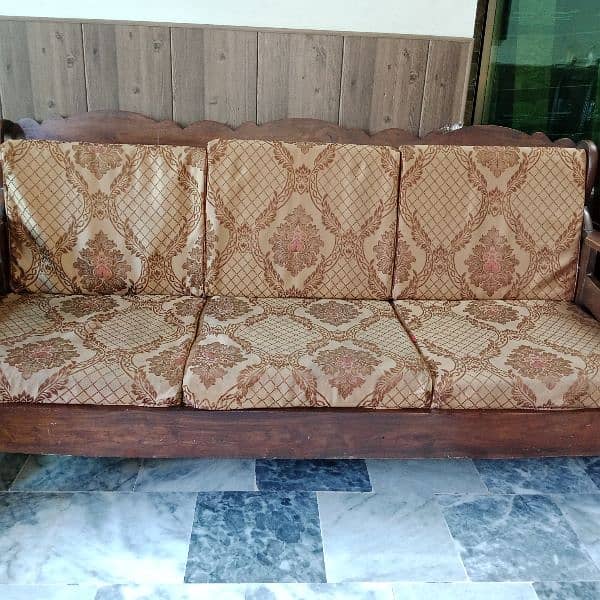 wooden sofa urgent sale 0