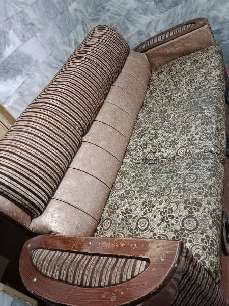 5 seater sofa set/urgent sale 0