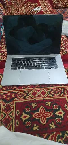 apple macbook pro 2018