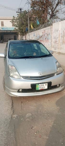 Toyota Prius S 2008 /2013 1.5( Home use car in Excellent condition ) 1