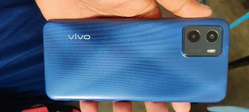 Vivo y15s 3-32 saf condition hy only phone all ok price thori Kam hogi 1