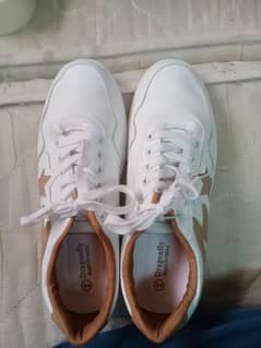 white sneaker for boys 44 size 0