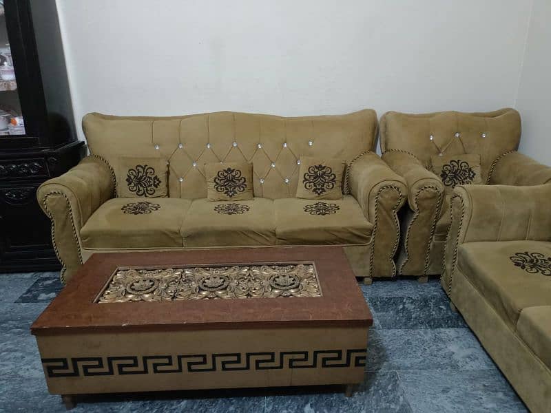 3 to 1 sofa brand new with table 3