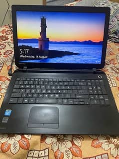 Toshiba Satellite 4GB - 500GB hard disk 10/10 0