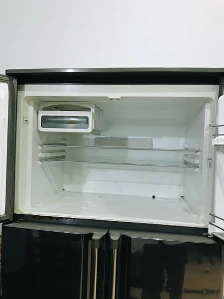 4 door refrigerator in god condition 2