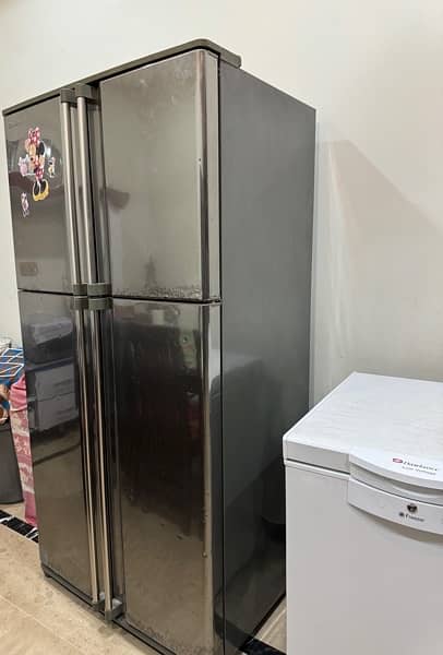 4 door refrigerator in god condition 5