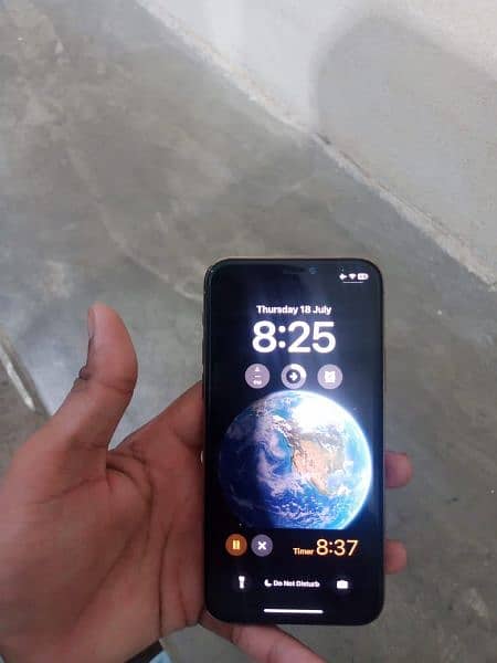 I phone 11 pro 1