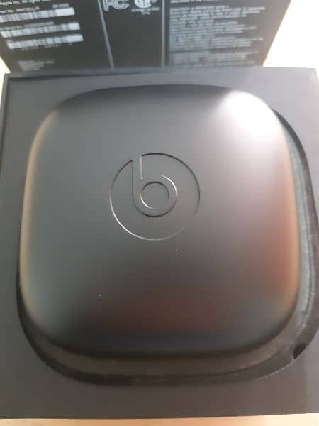 Beats Powerbeats Pro In-Ear Wireless Headphones (One Side working) 6