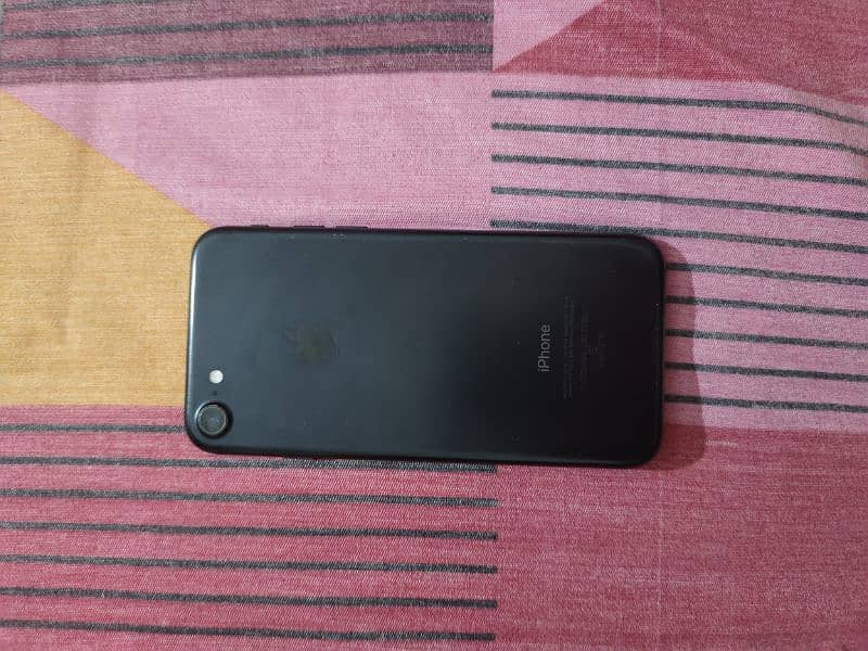 iphone 7 | 128gb| good condition | 63% battery health 4