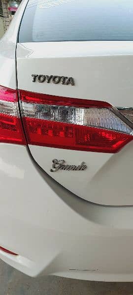 Toyota Corolla Altis Grande 2017 1