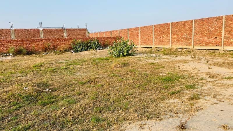 30 Marla Commercial Plot Available For Sale In New Lahore City, Near Dar-e-Arqam School. 2