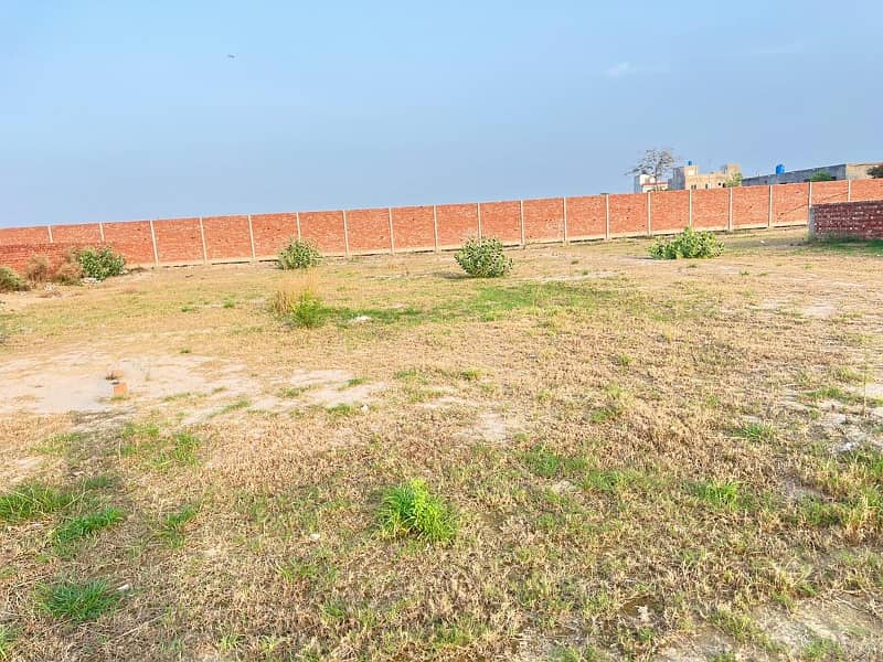 30 Marla Commercial Plot Available For Sale In New Lahore City, Near Dar-e-Arqam School. 4