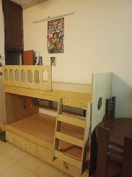 Triple Bunk Bed like New 3