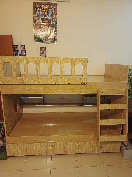 Triple Bunk Bed like New 5