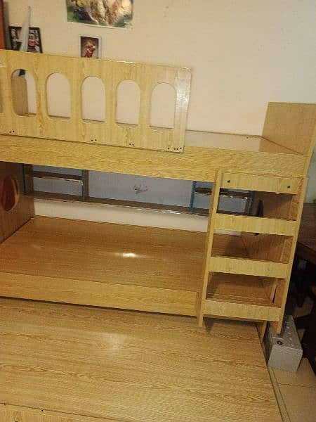 Triple Bunk Bed like New 6