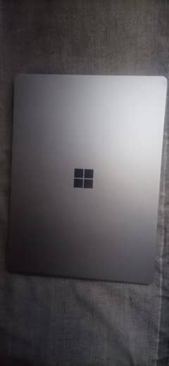 MS Surface Laptop came from Dubai 0