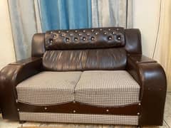 Beautiful 6 seater Sofa set leather Poshish in very good Condition