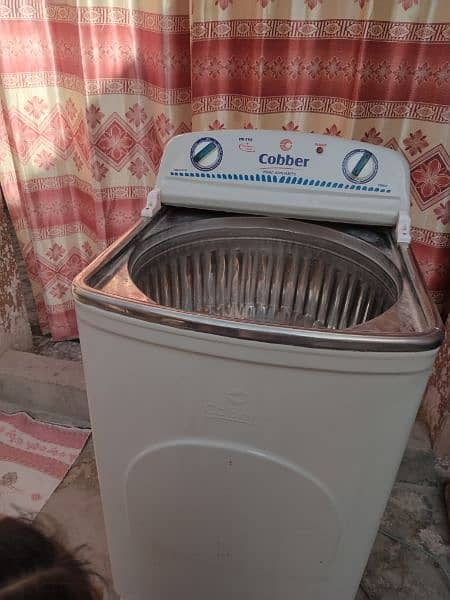 Washing machine in new condition 4