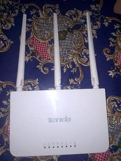 Tenda inter net touter with box