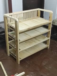 shoe rack wood and pillae