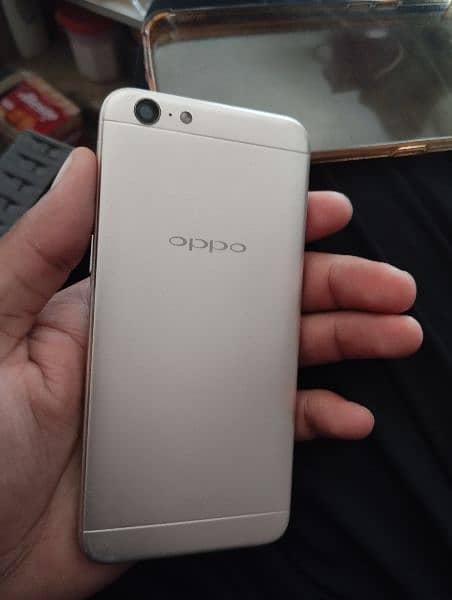 OPPO A57 5