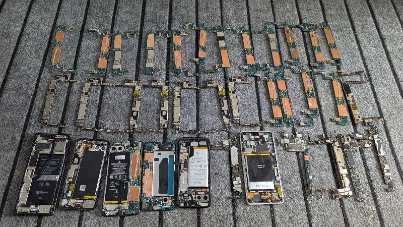 Google pixel Mother boards 1