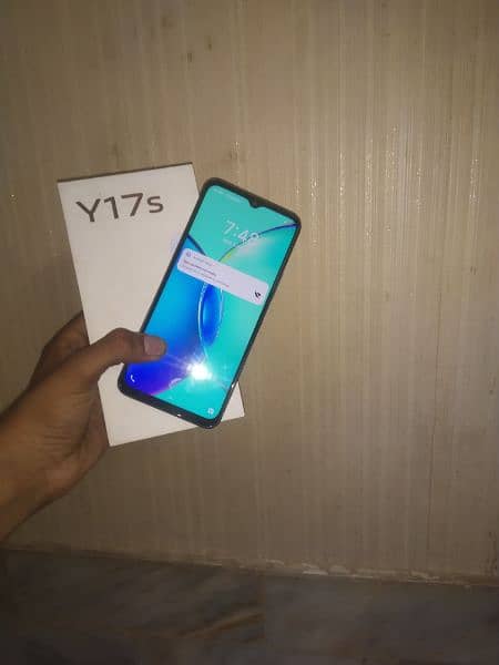 vivo y17s 4/128gb 8 month condition 10/10 4