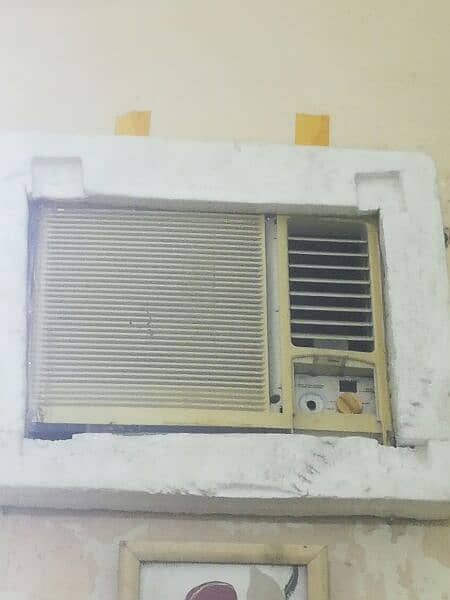 Window ac for sale 0.75 ton with good cooling 0