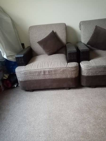 5 seater sofa set for sale. 1