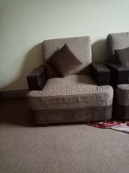 5 seater sofa set for sale. 2