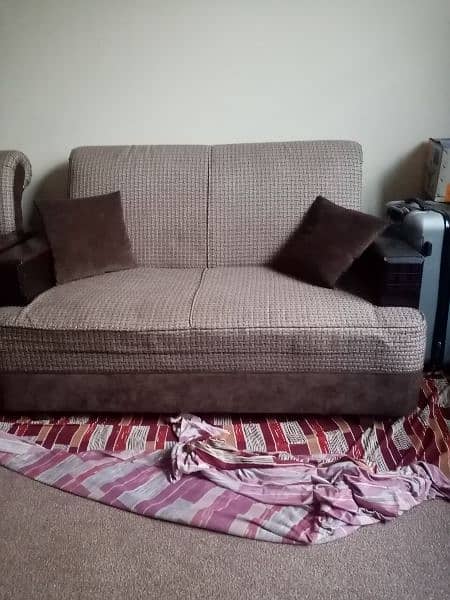 5 seater sofa set for sale. 3