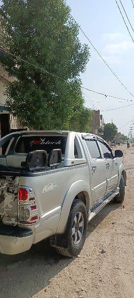 Toyota Hilux 2008 1