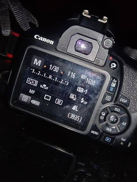 Canon 1300D 1