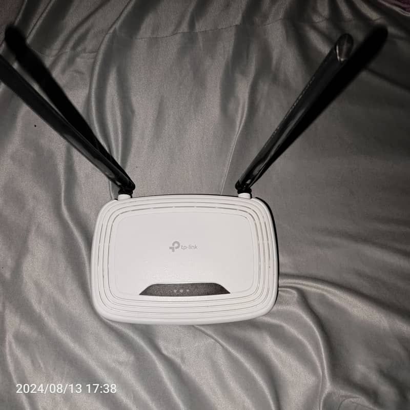 TP-Link Router Model no: TL-WR841N 5