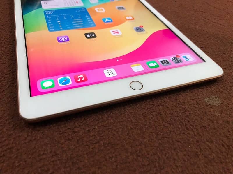 iPad 6th generation 128GB 4