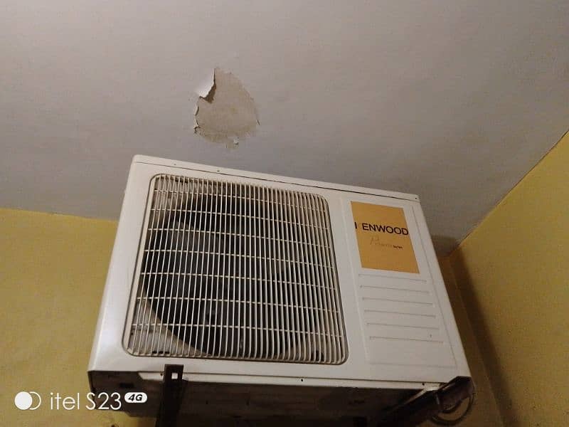 1 ton AC used in good working condition 2