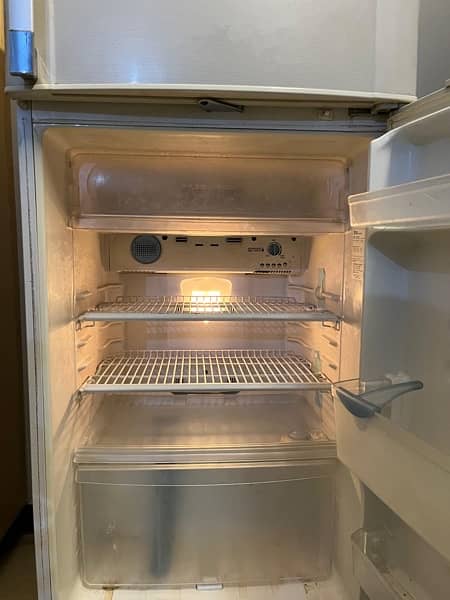 Dawlence fridge,10/10 condition NO-Frost 2