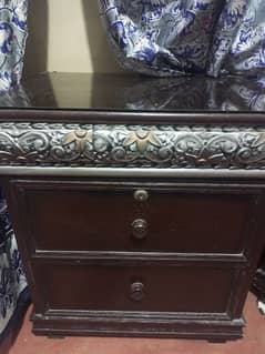 1 dressing 2 side tables