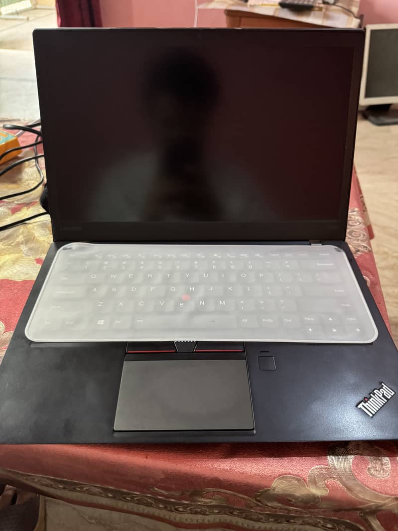 Lenovo Thinkpad T460s i7 6th generation (8gb  256gb). 1