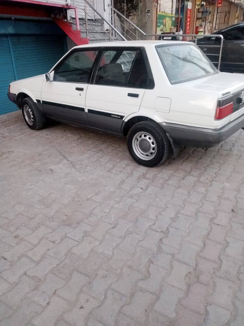 Toyota Corolla 1984 7