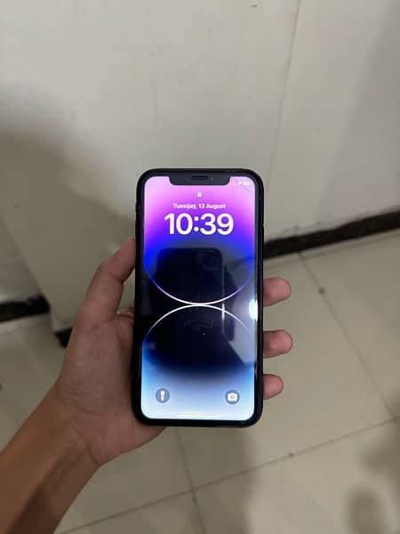 Iphone XR 64 Gb factory unlock exchang possible with iphone 11 ,11 pro 4