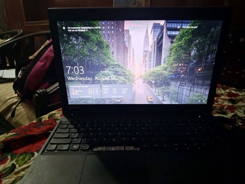 excellent laptop for online working and gaming 3