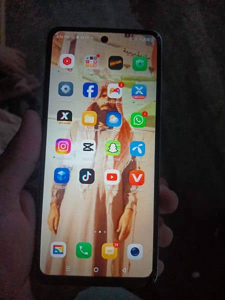 infinix smart with pro 8 128 gb are okay condition 10/10 4