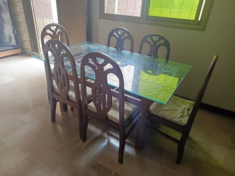 table chairs 4