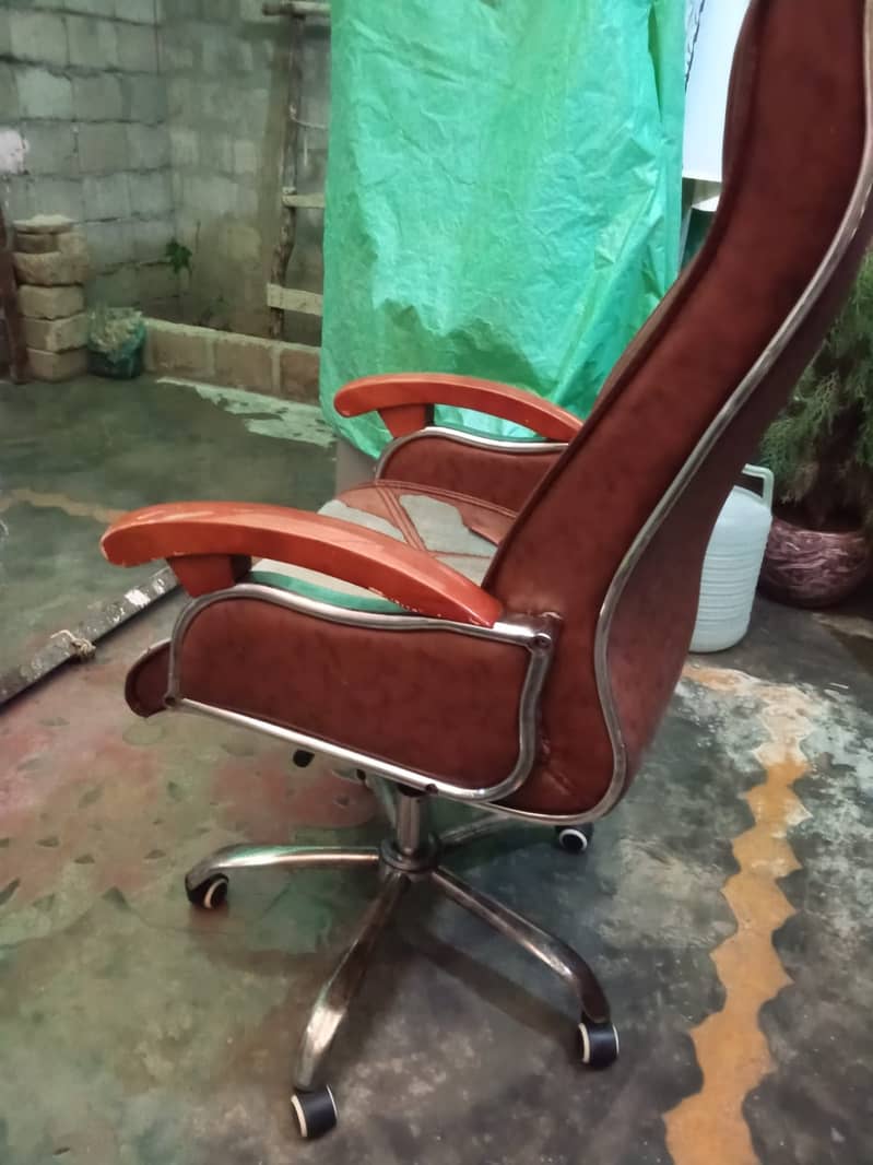 Office chair , executive chair , Boss chair , manager chair VIP office 7